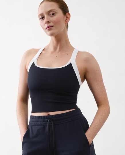 Athleta Aurora 拼色上衣 7折 $31.5（约228.59元）   购物返利请关注公众号：芒省真好省