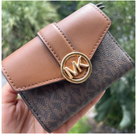 Michael Kors 美网：奥莱区精选钱包热卖 Jet Set 中号钱包$33 额外8.5折+满减$50 购物返利请关注公众号：芒省真好省